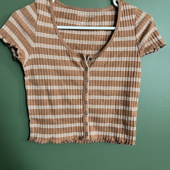 American Eagle Outfitters Tan and White Button-Up Crop Top - Picture 1 of 6